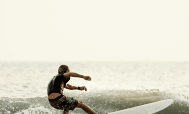 Surf en la costa sur de Sri Lanka